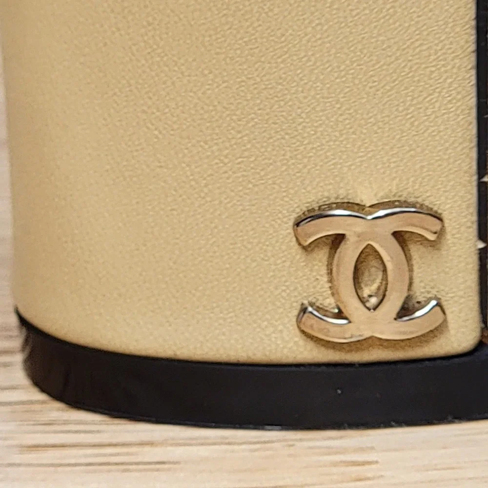 CHANEL Cap Toe Heels Beige Black Leather Block Heel Pumps Made‎ in Italy Size 39